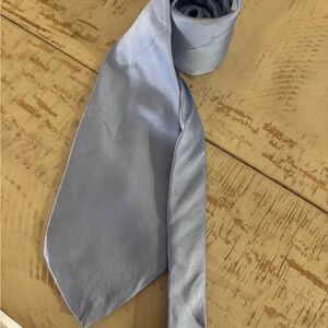 Light Blue Imported Silk Men's Tie – Elegant Solid Finish